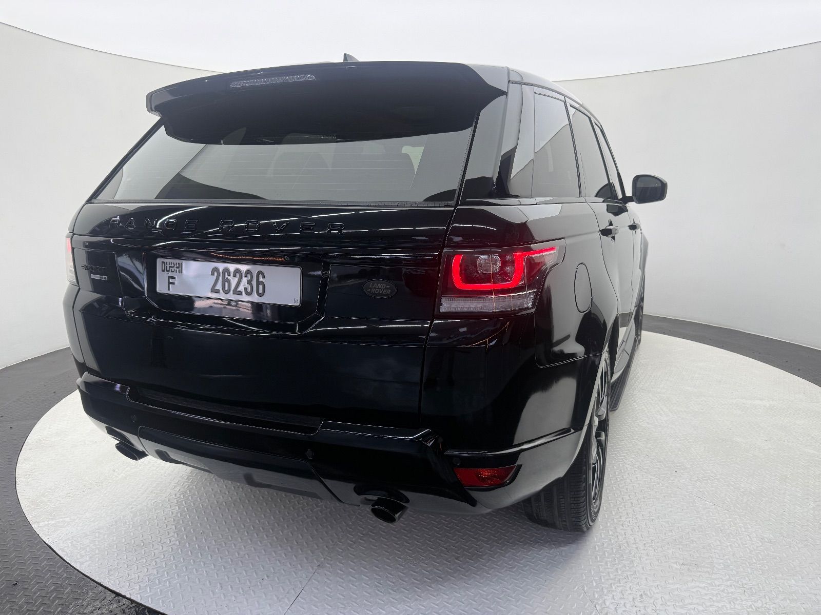 2017 Land Rover Range Rover Sport photo 3