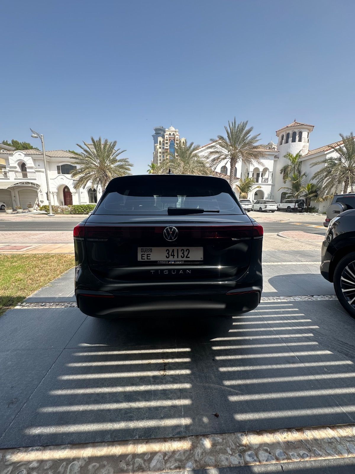 2025 Volkswagen Tiguan photo 3