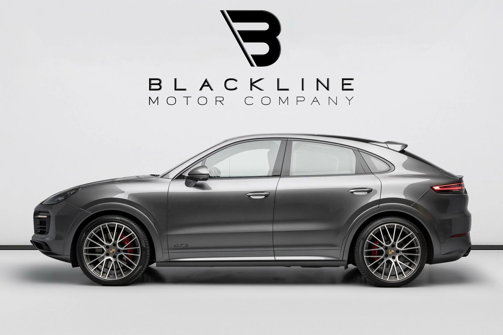 2023 Porsche Cayenne photo 5