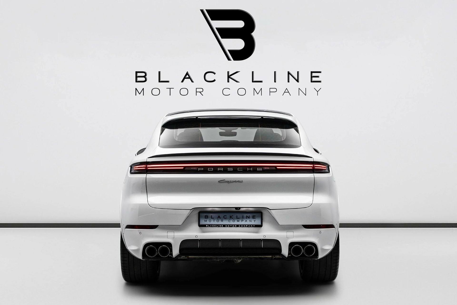 2025 Porsche Cayenne photo 3