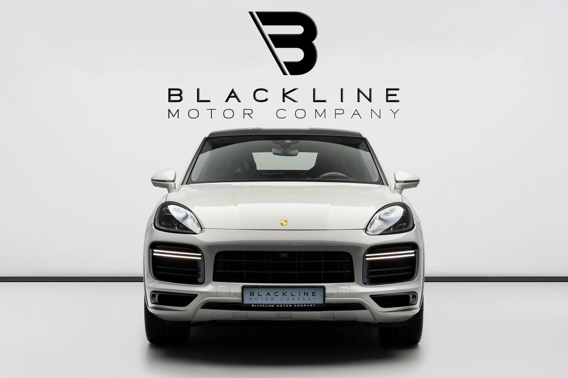 2020 Porsche Cayenne photo 2