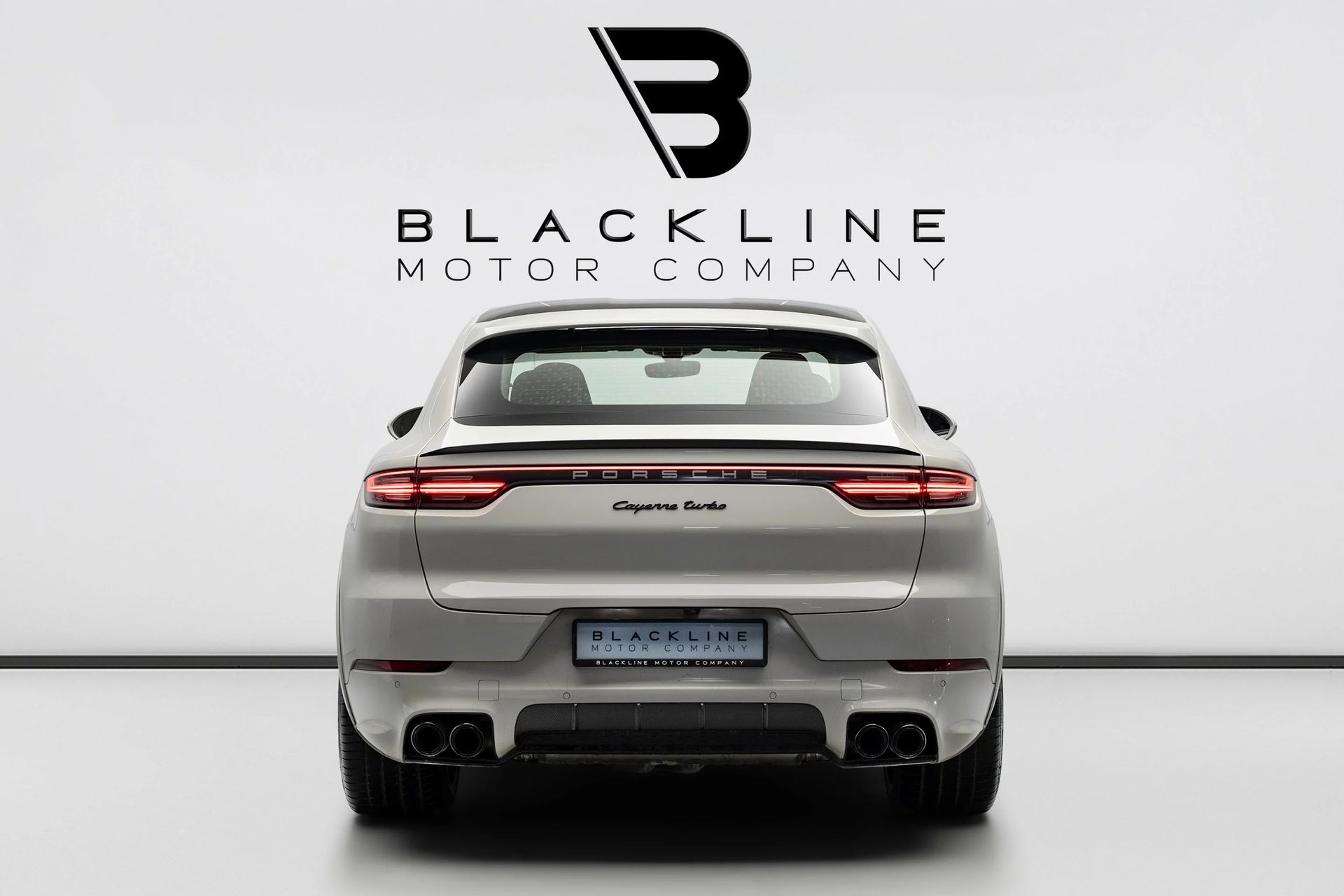 2020 Porsche Cayenne photo 3