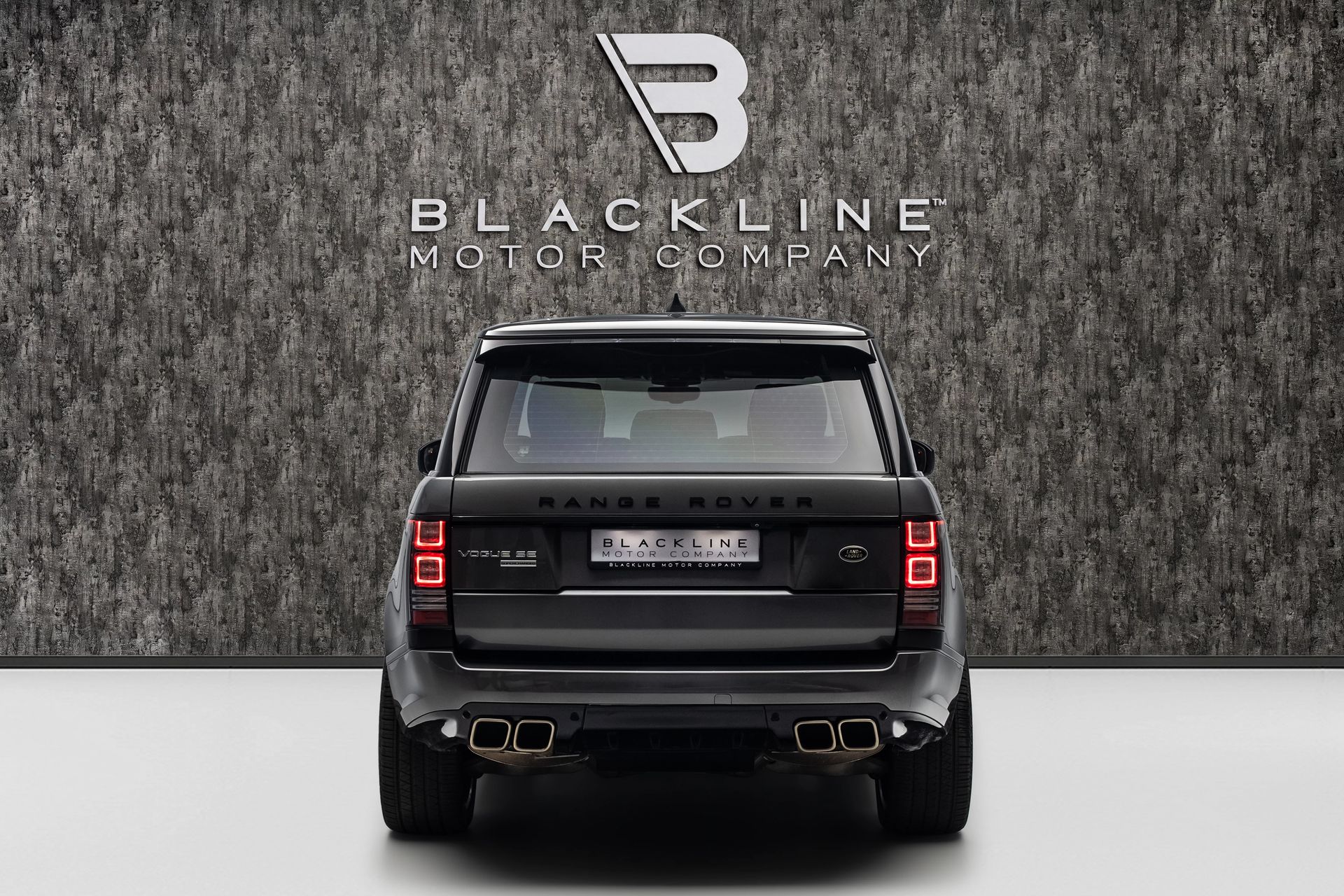 2017 Land Rover Range Rover Vogue photo 3