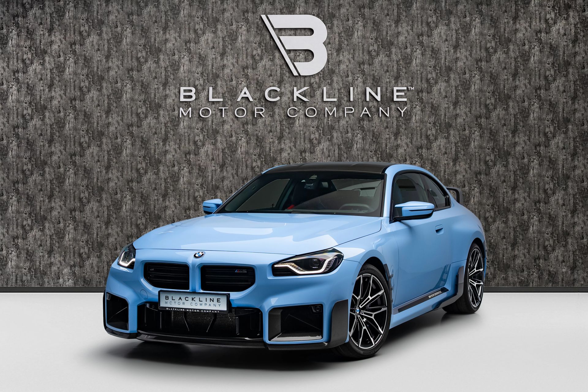 2025 BMW M2 photo 2