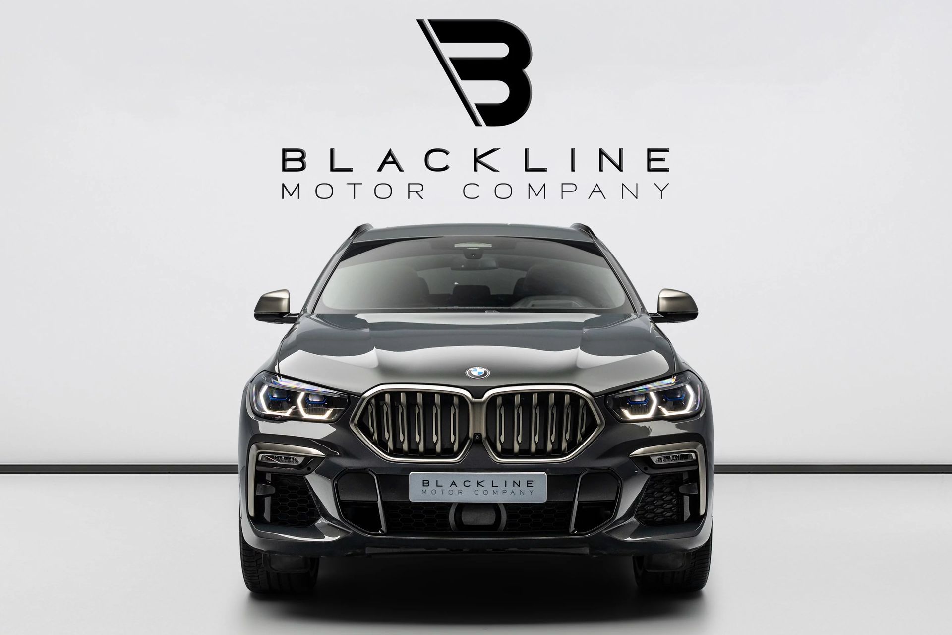 2022 BMW X6 photo 2