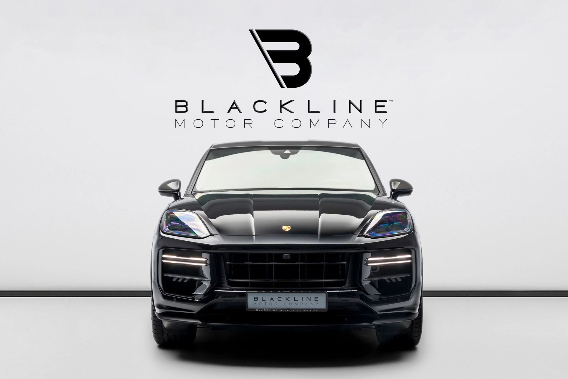 2024 Porsche Cayenne photo 2