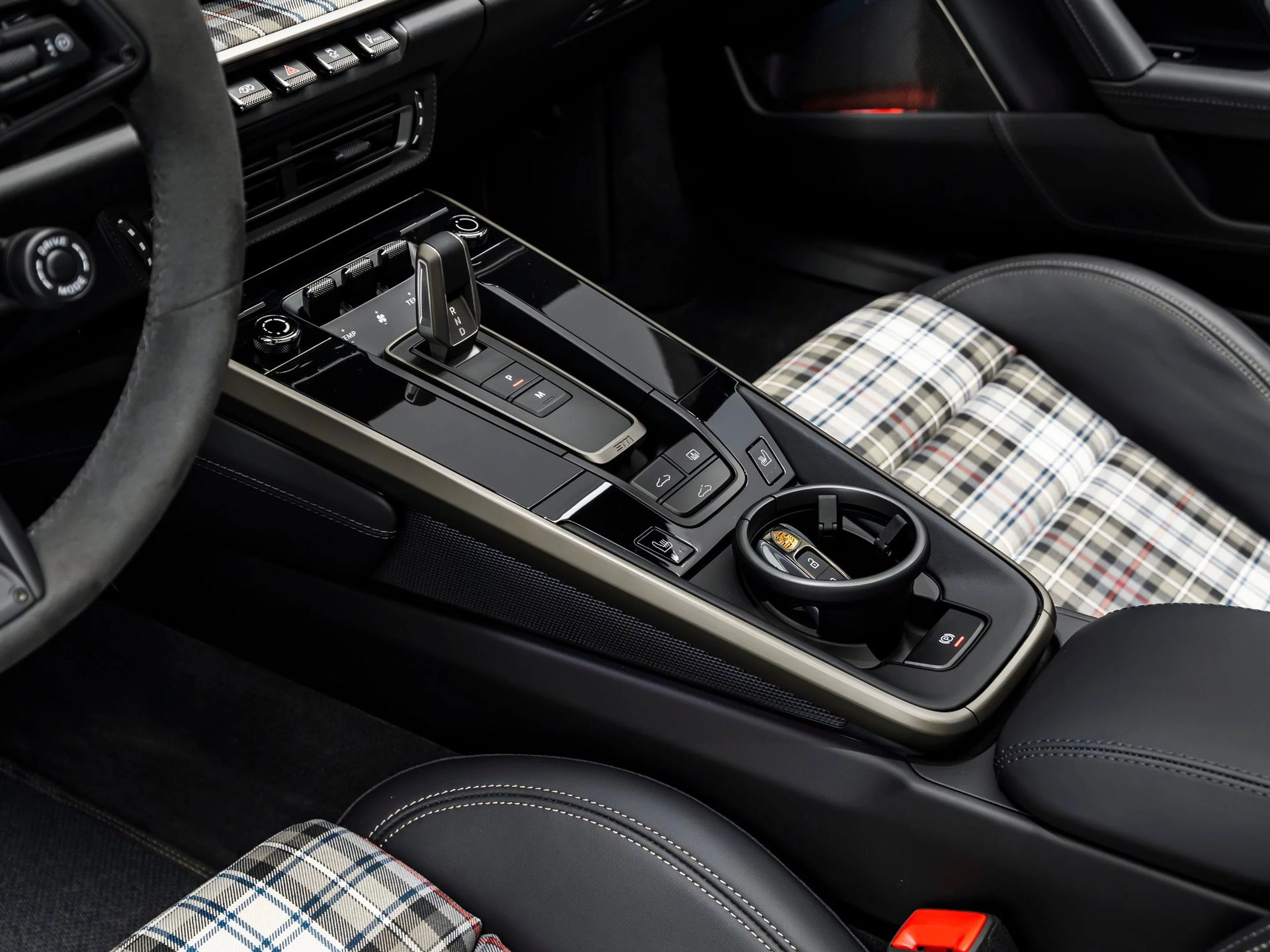 2025 Porsche 911 photo 3