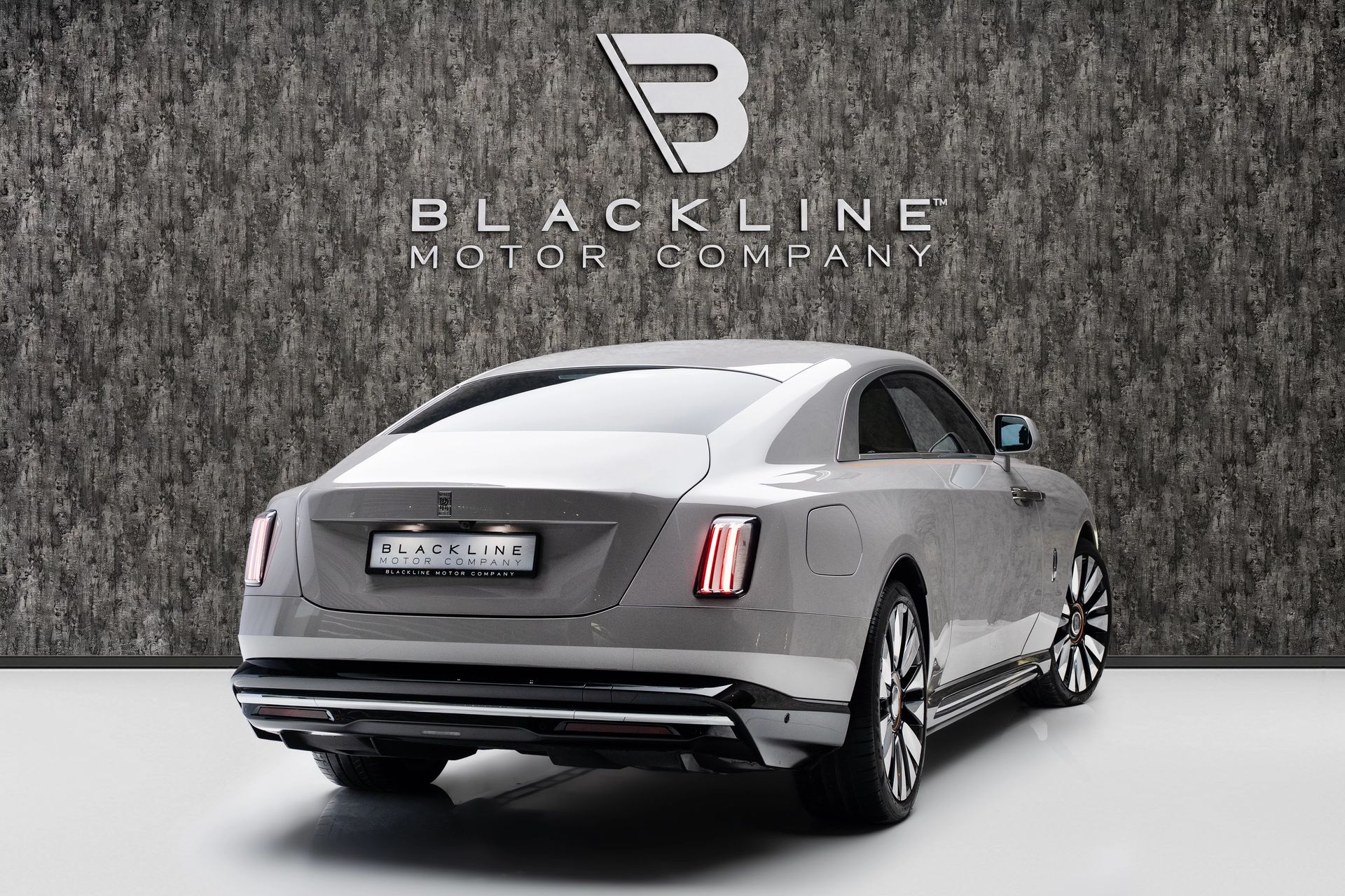 2024 Rolls-Royce Spectre photo 4