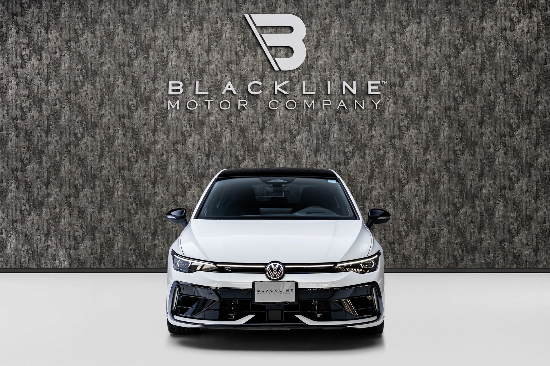 2026 Volkswagen Golf photo 2