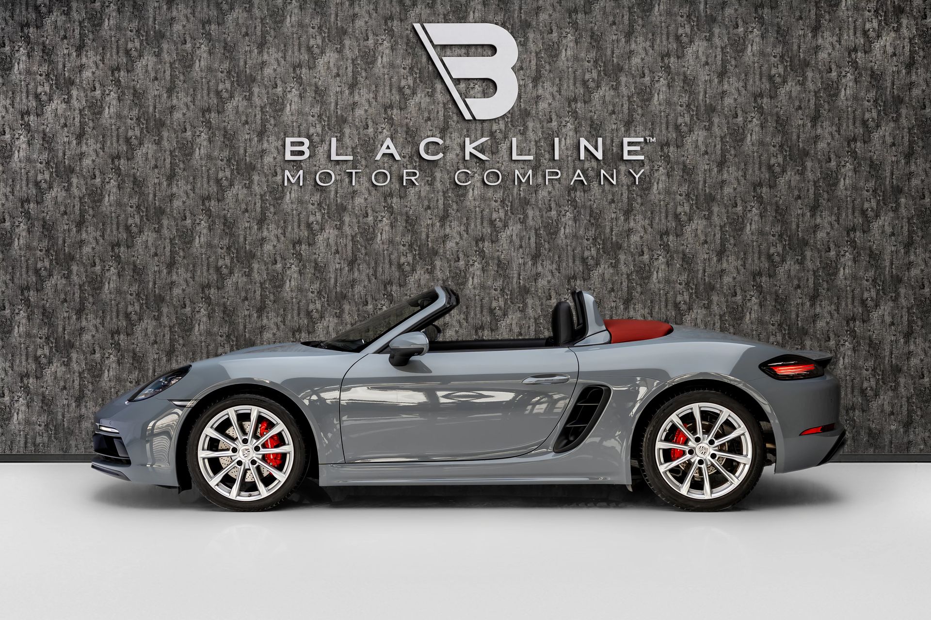 2025 Porsche Boxster photo 5
