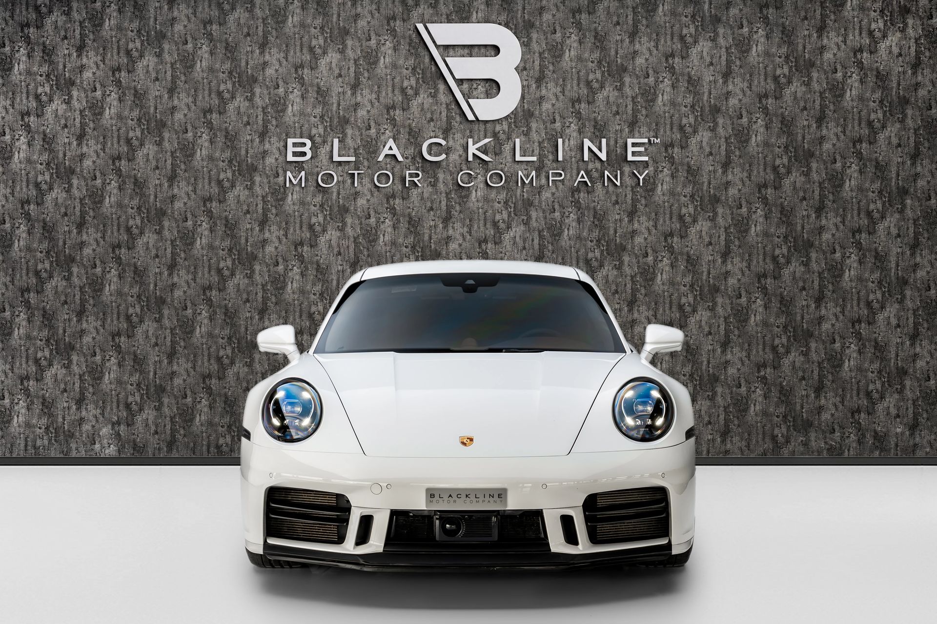 2025 Porsche 911 photo 2