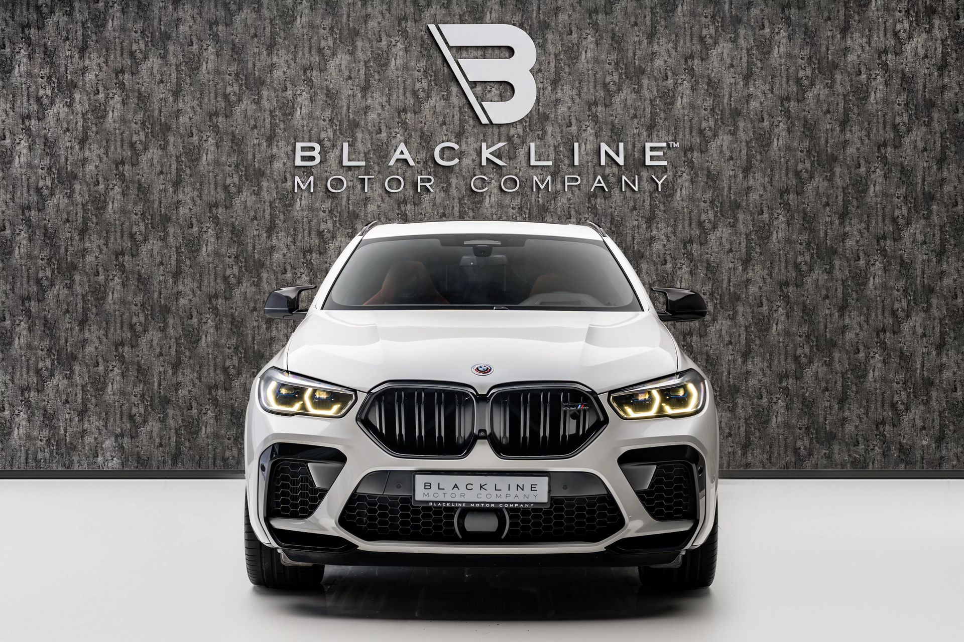 2023 BMW X6 photo 2