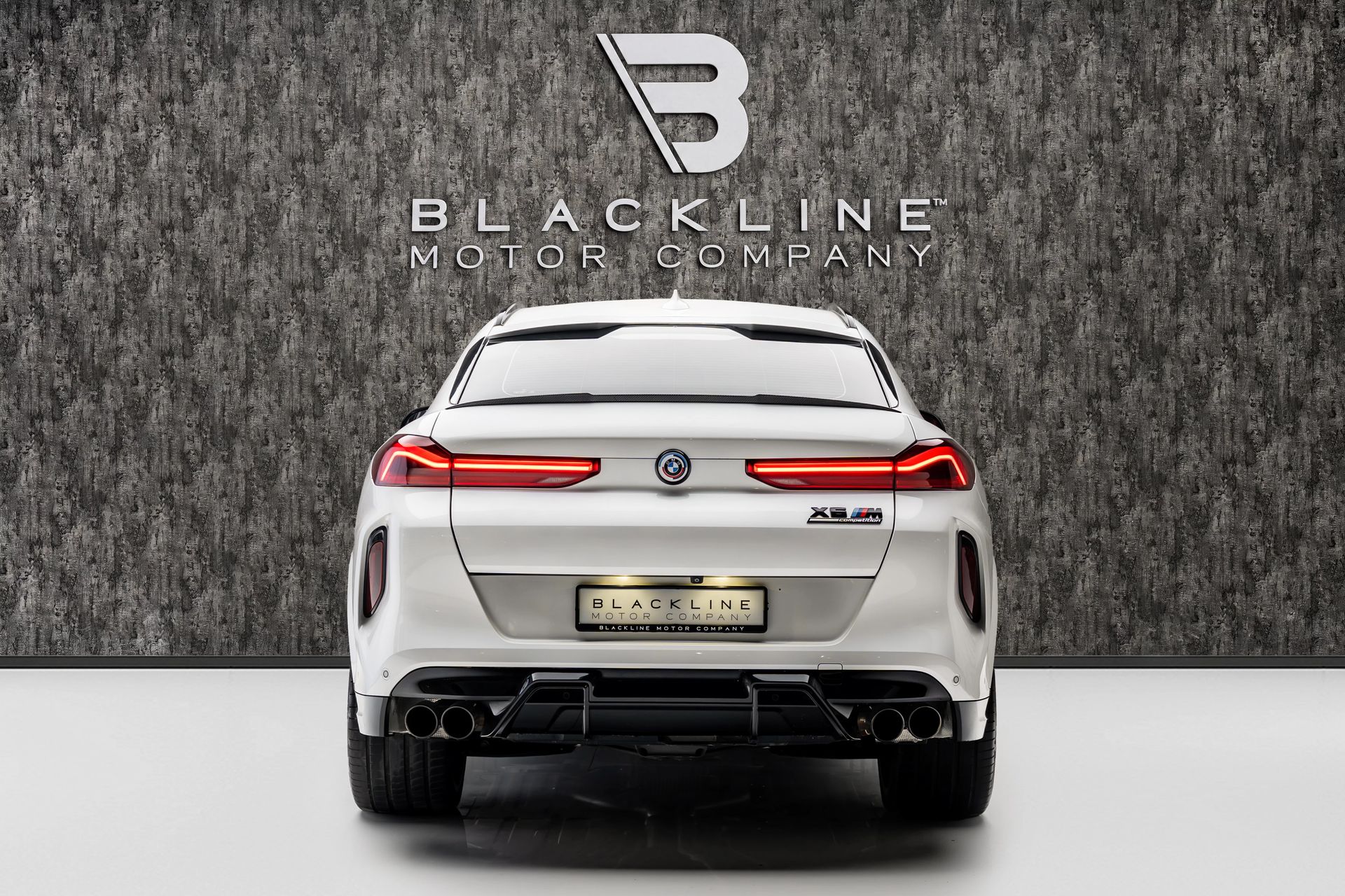 2023 BMW X6 photo 3