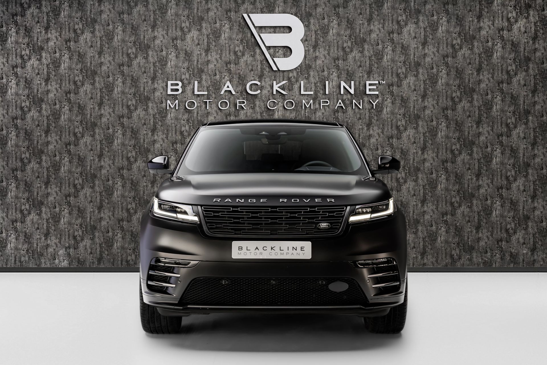 2024 Land Rover Range Rover Velar photo 2