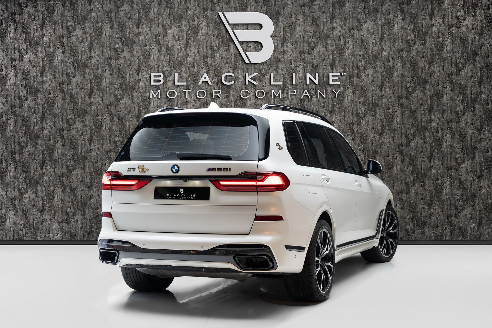 2022 BMW X7 photo 3