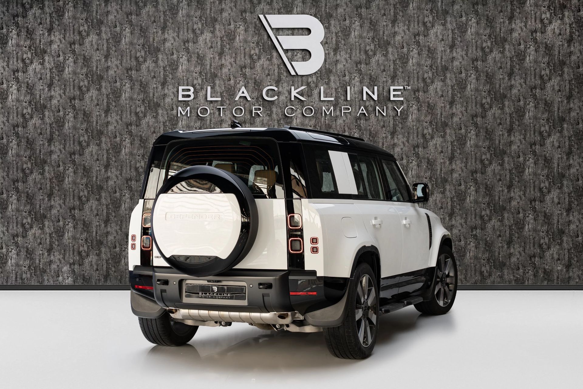 2026 Land Rover Defender photo 4
