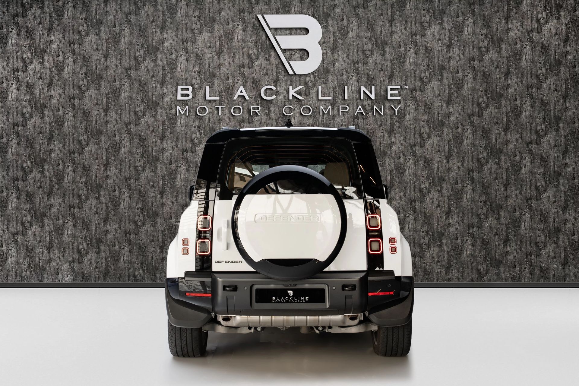 2026 Land Rover Defender photo 5