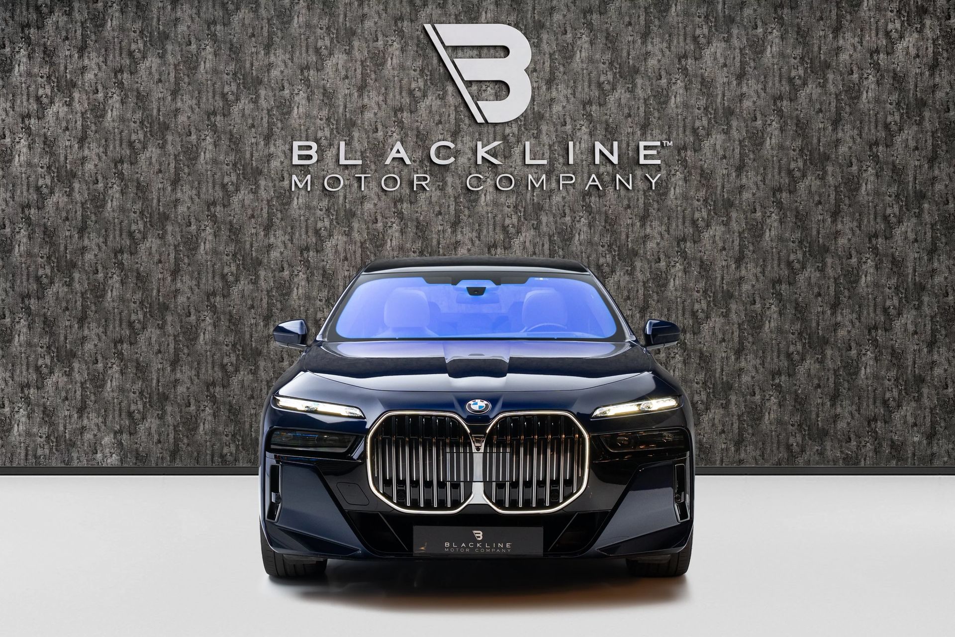 2024 BMW 7 Series photo 2