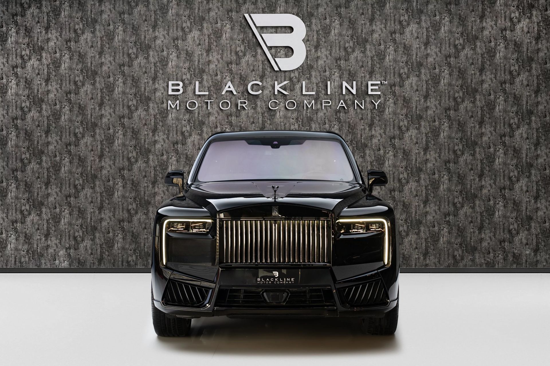 2025 Rolls-Royce Cullinan photo 2