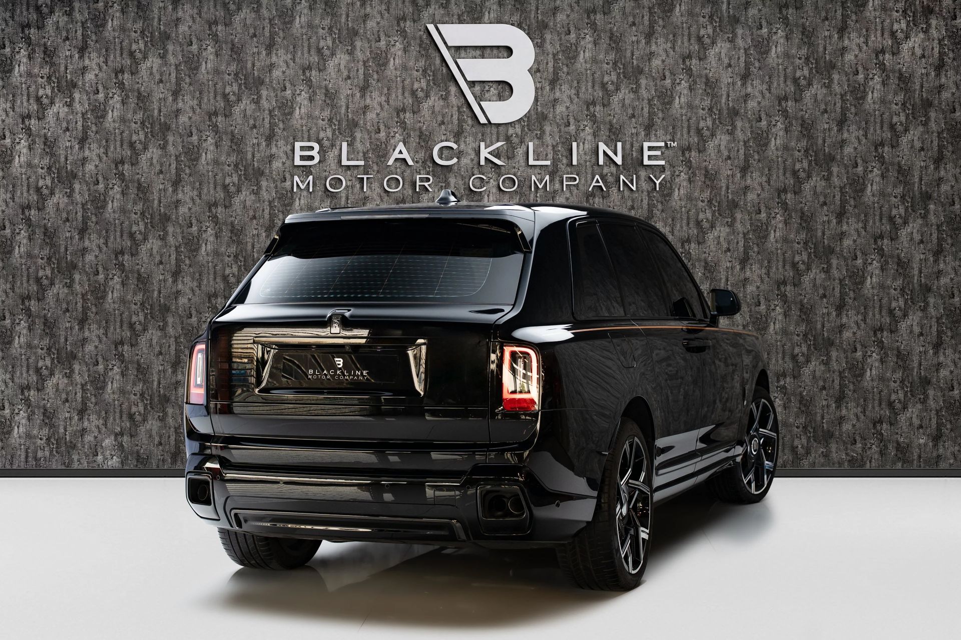 2025 Rolls-Royce Cullinan photo 3