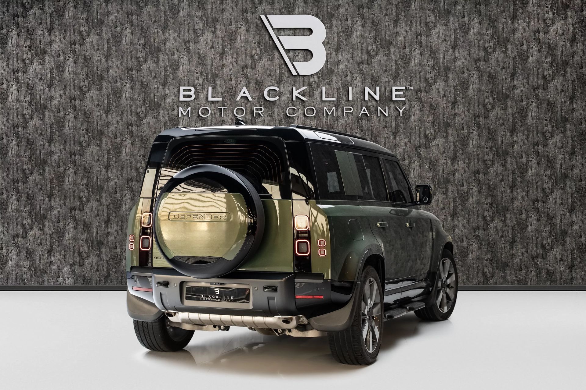 2026 Land Rover Defender photo 3