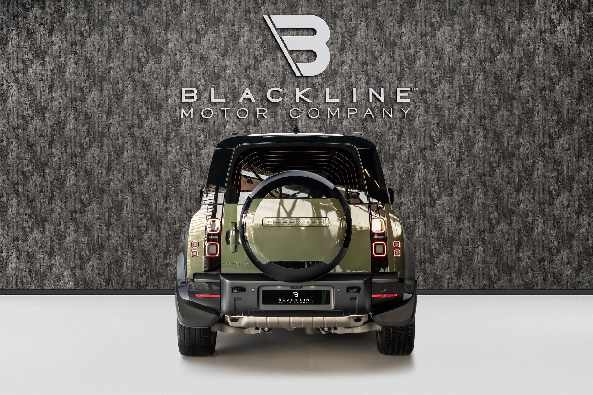 2026 Land Rover Defender photo 5