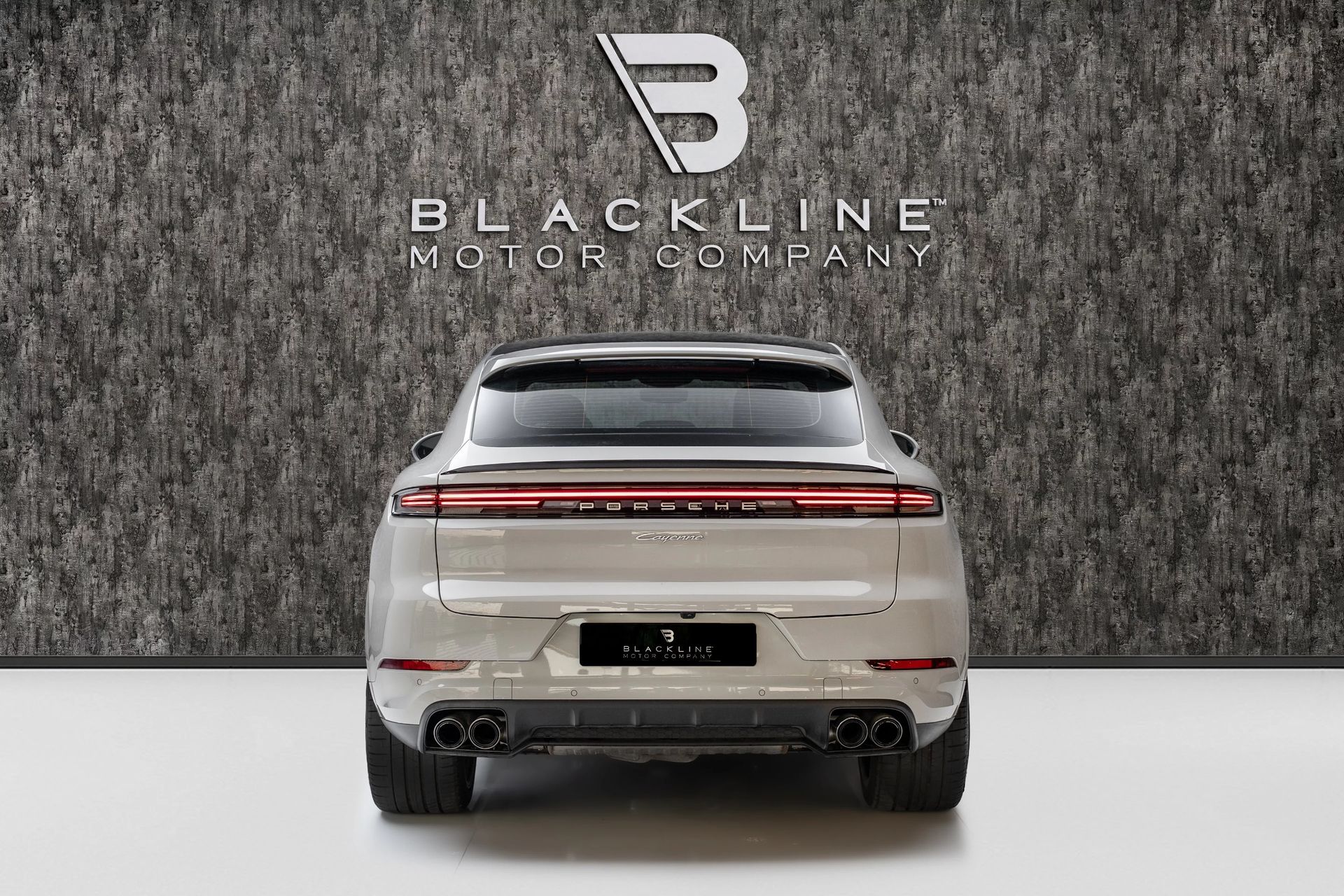 2026 Porsche Cayenne photo 4