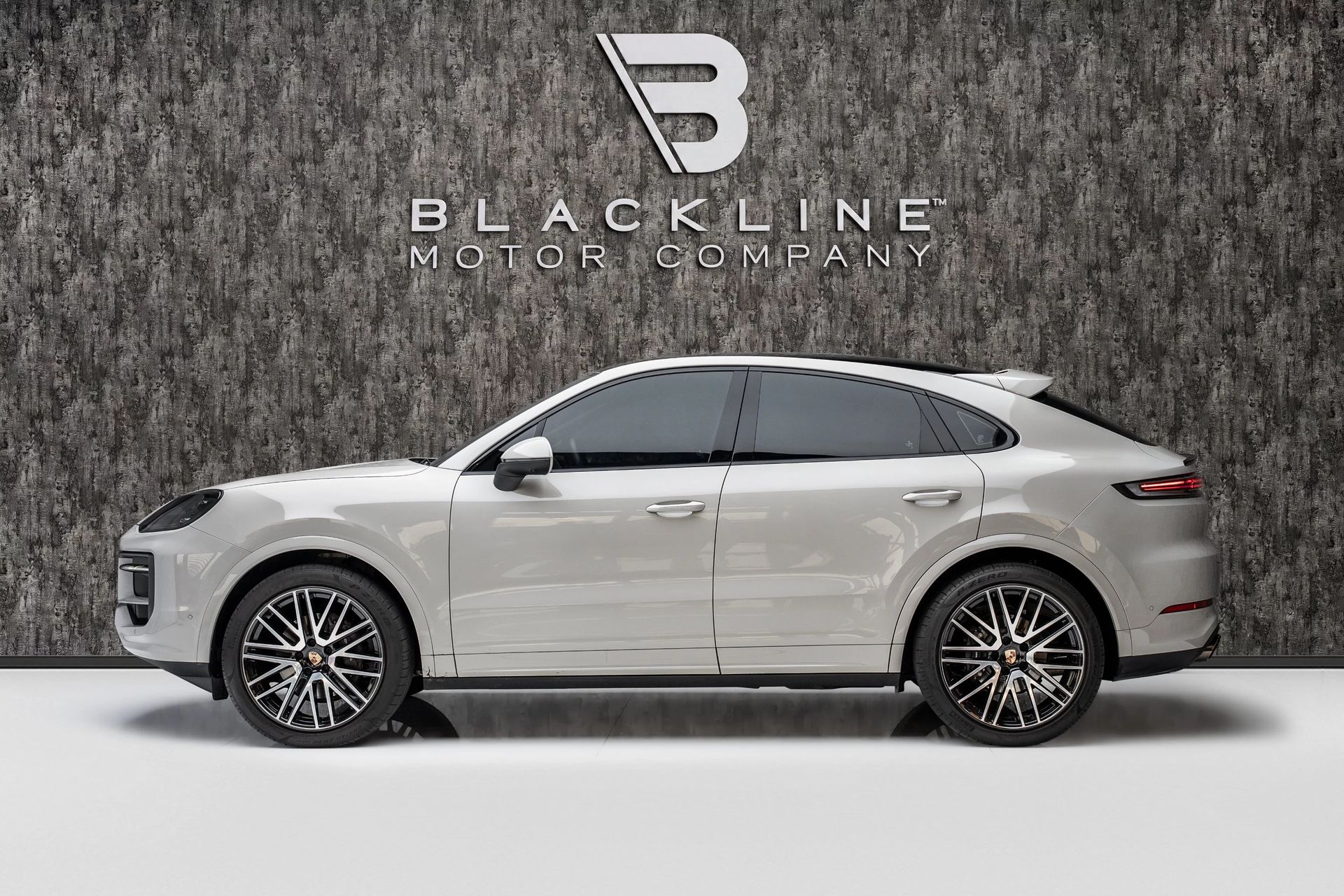 2026 Porsche Cayenne photo 5