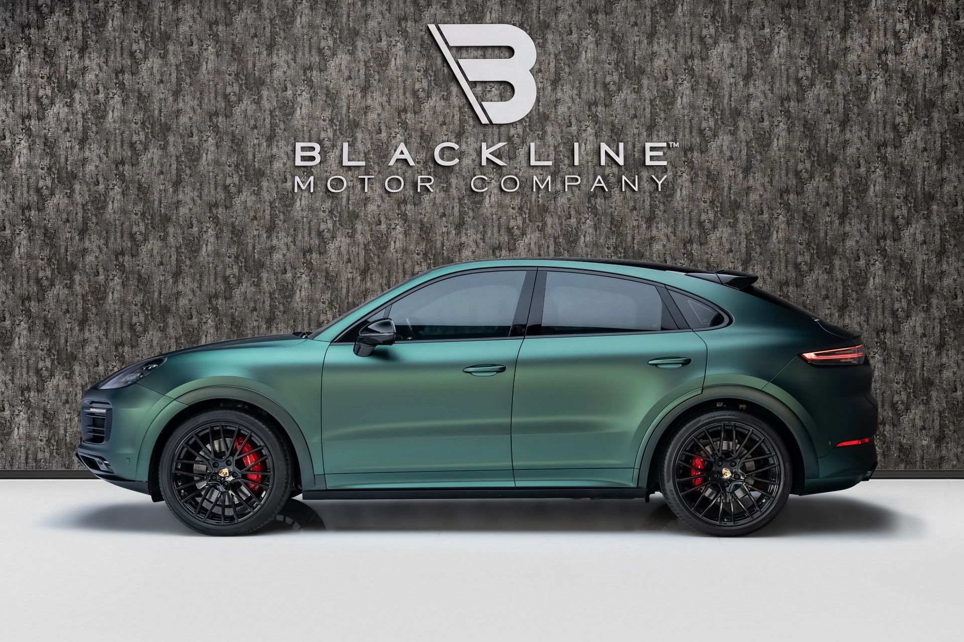 2023 Porsche Cayenne photo 5