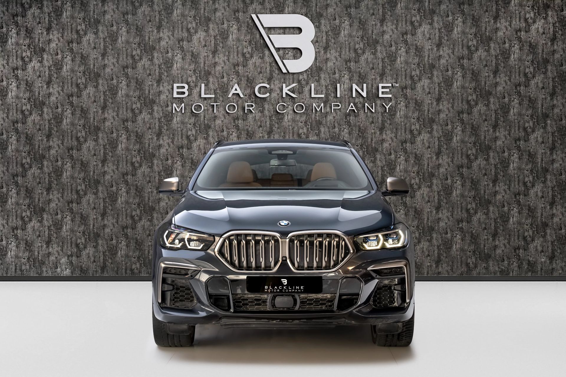 2022 BMW X6 photo 2