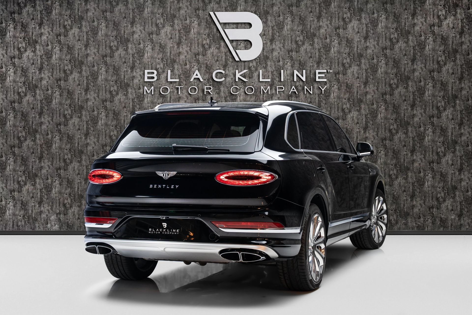 2024 Bentley Bentayga photo 3