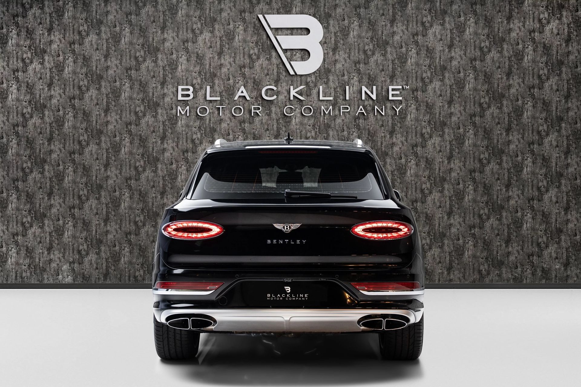 2024 Bentley Bentayga photo 4