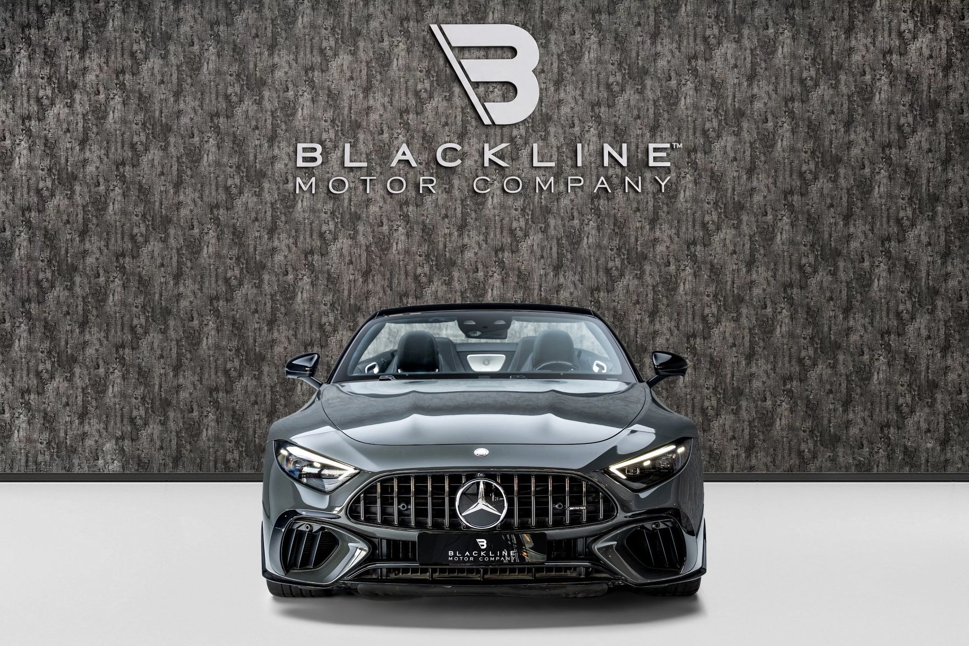 2024 Mercedes-Benz SL photo 2