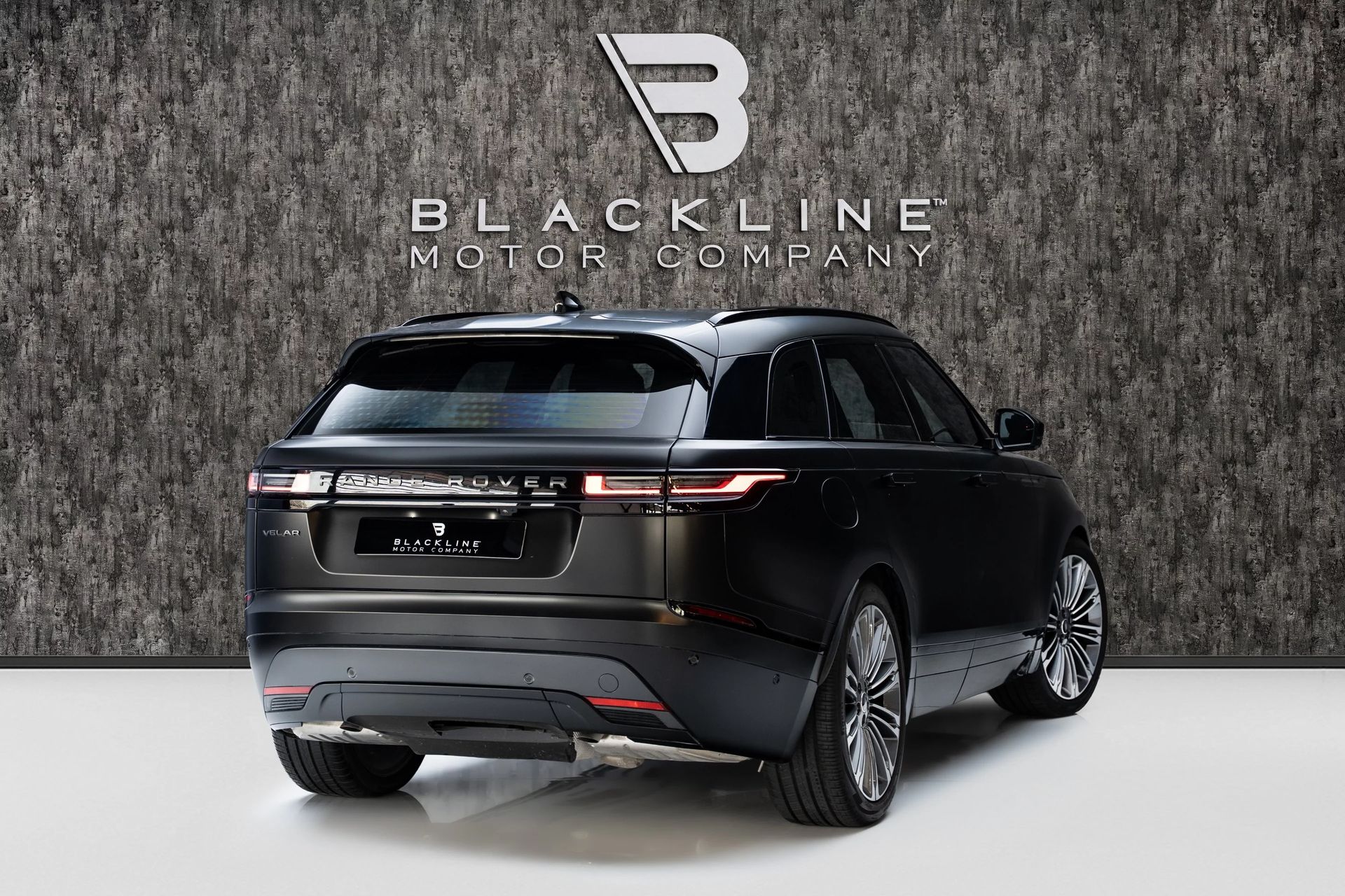 2026 Land Rover Range Rover Velar photo 3
