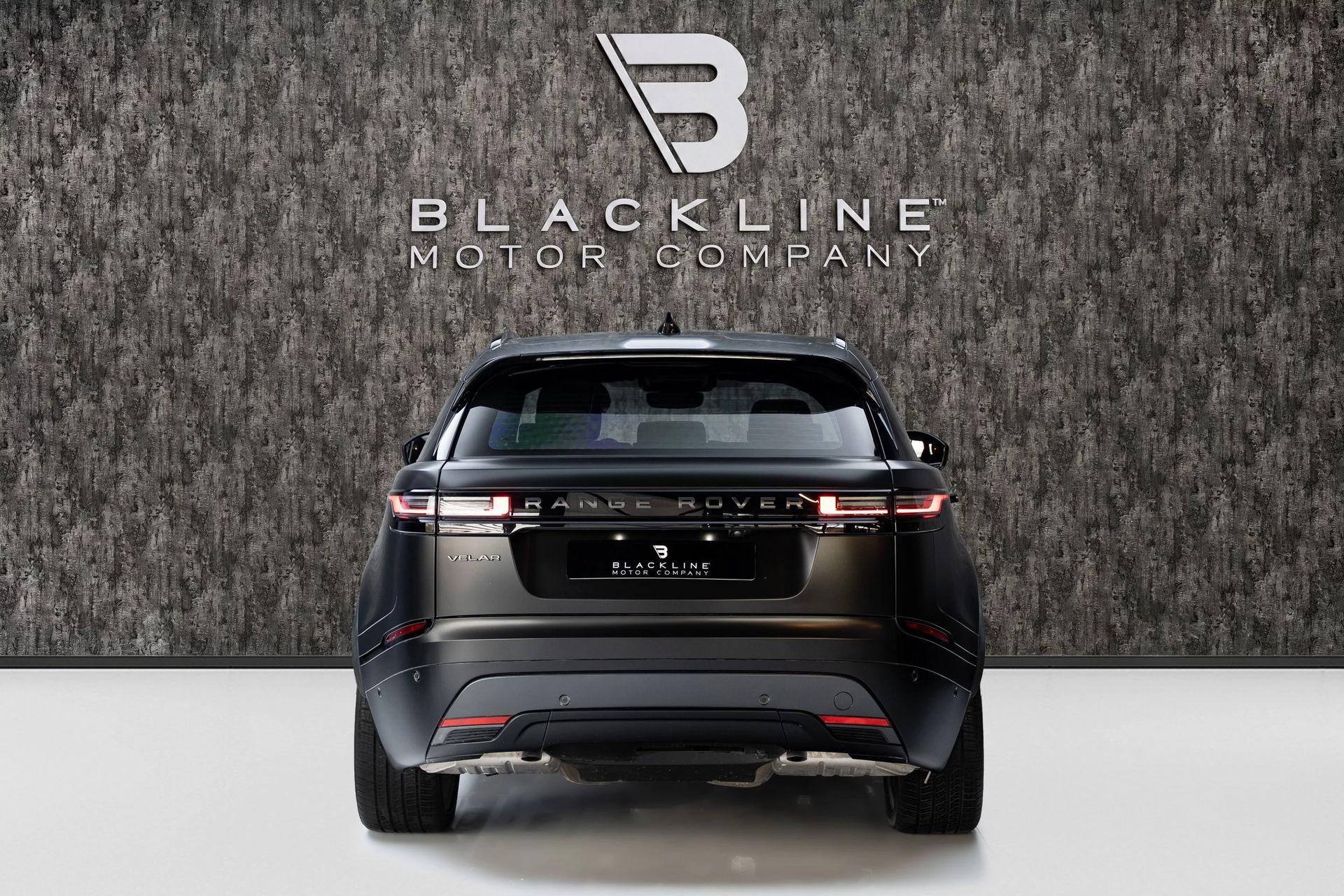 2026 Land Rover Range Rover Velar photo 4