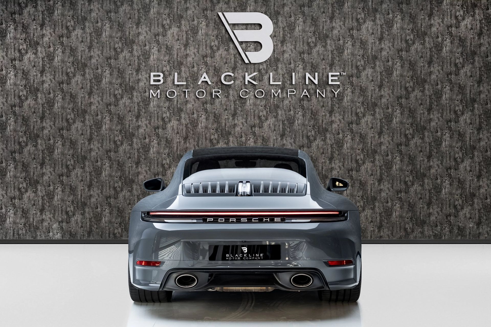 2025 Porsche 911 photo 4