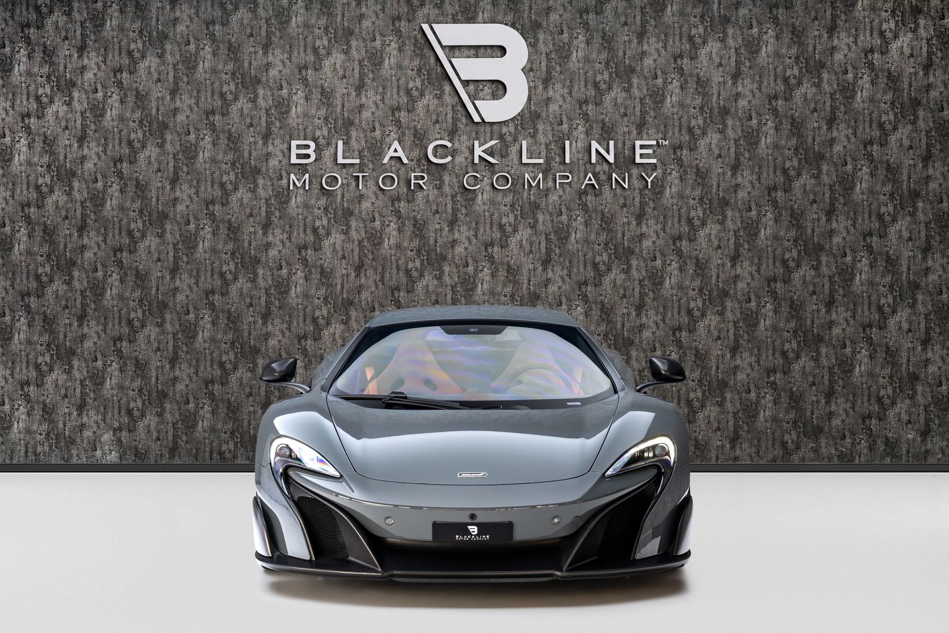 2016 McLaren 675 LT photo 2