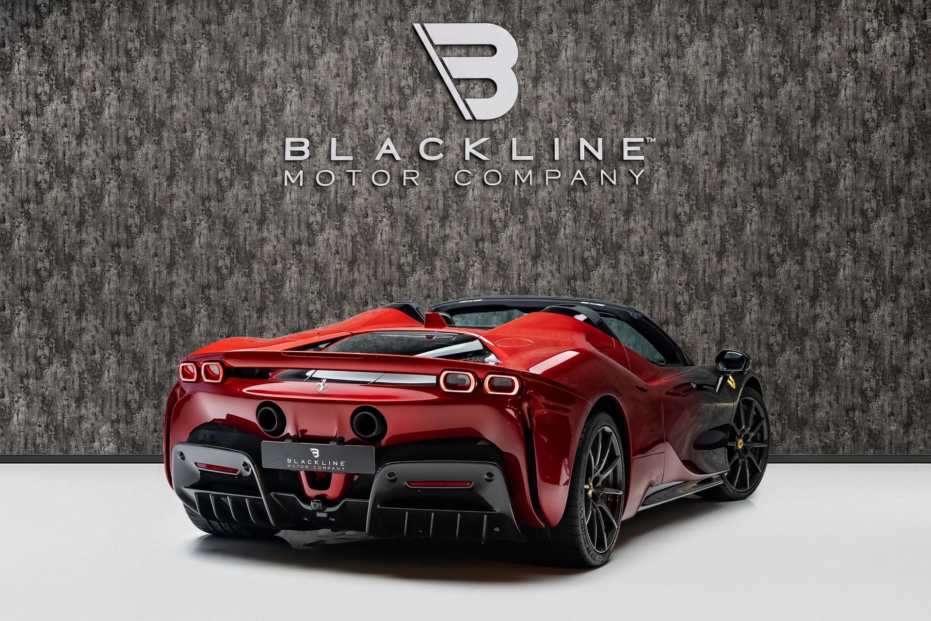 2023 Ferrari SF90 Spider photo 3
