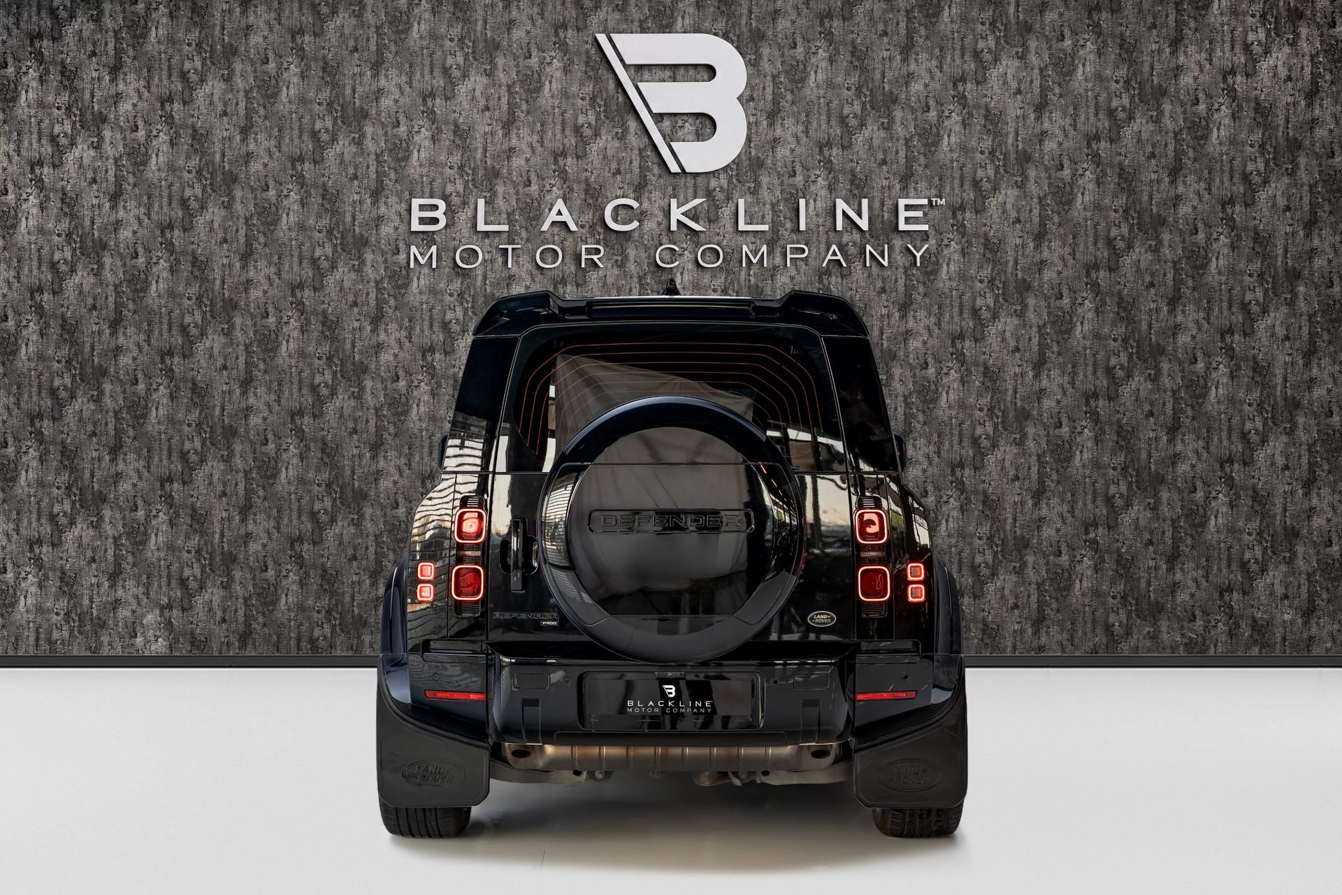 2022 Land Rover Defender photo 4