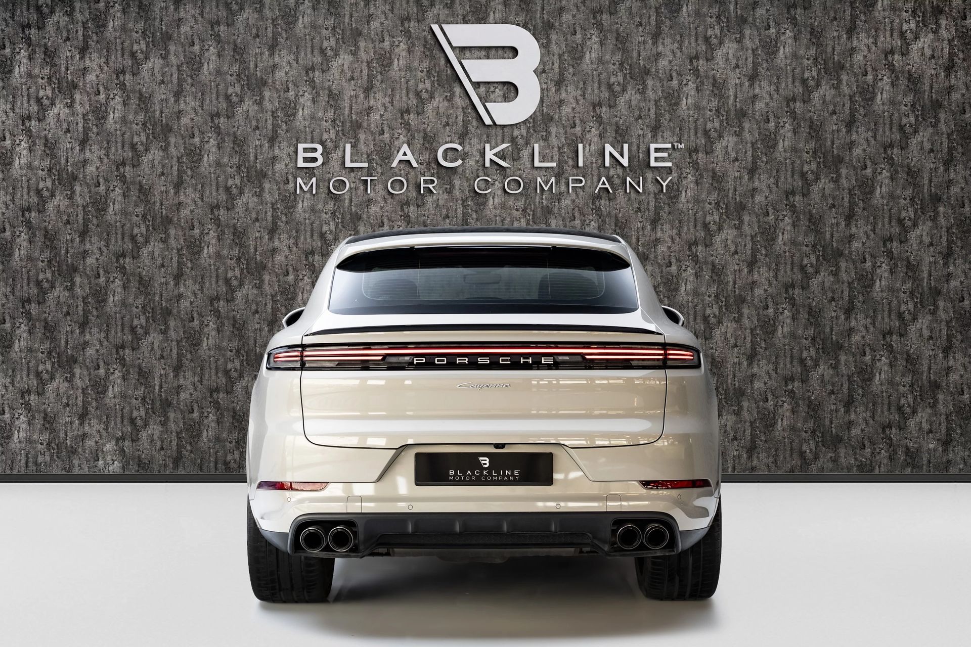 2024 Porsche Cayenne photo 4