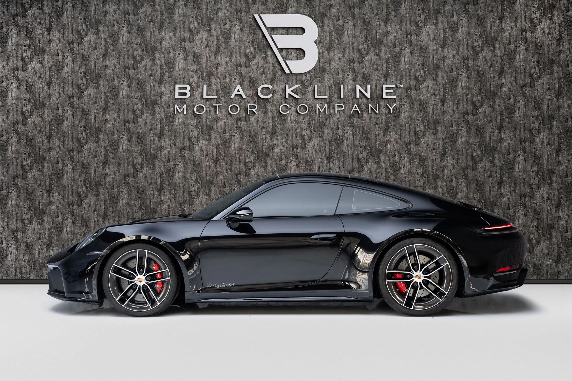 2026 Porsche Carrera 4 photo 5