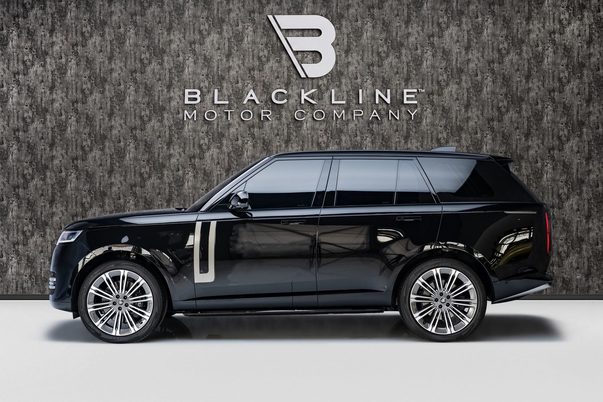 2023 Land Rover Range Rover HSE photo 5