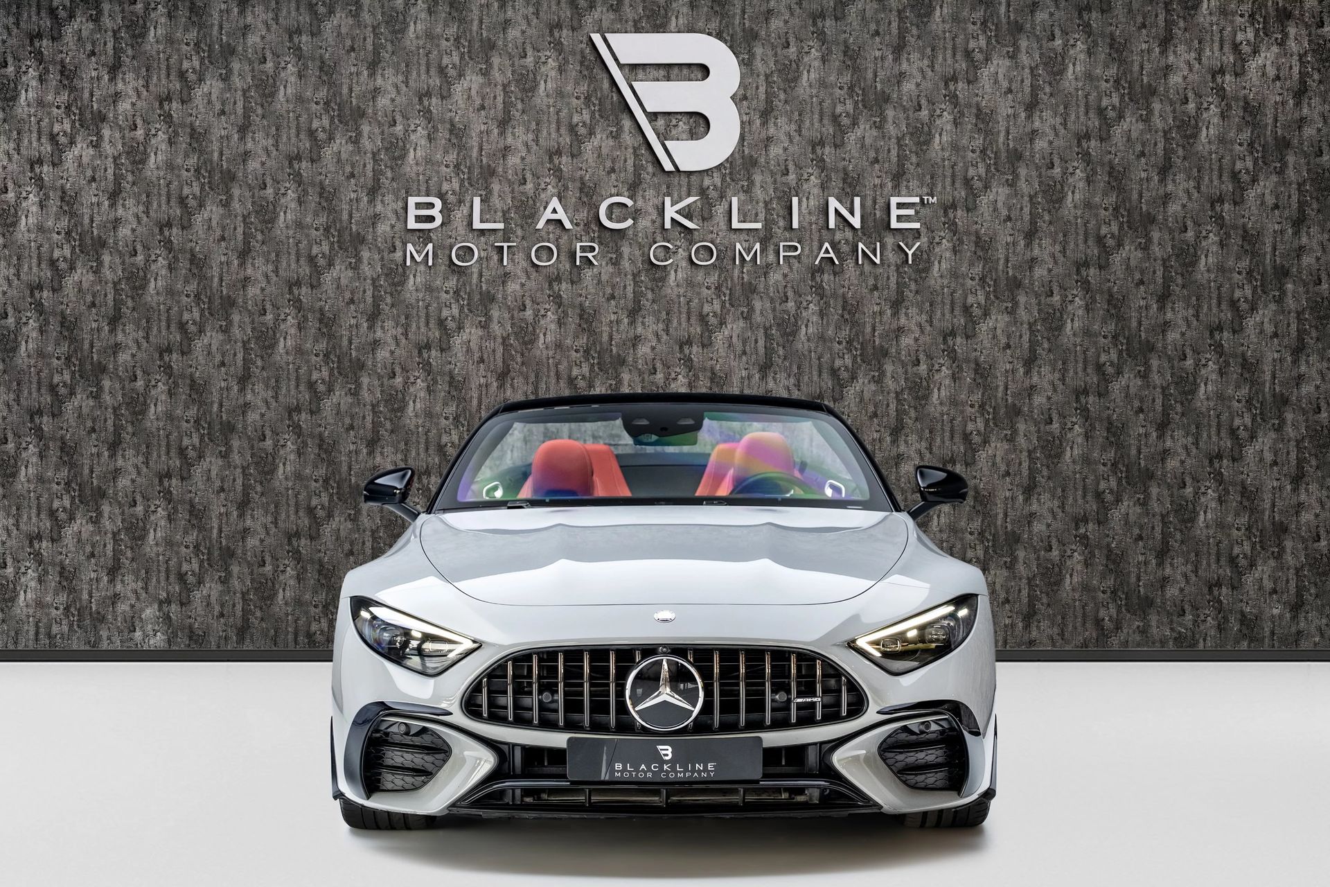 2025 Mercedes-Benz SL photo 2