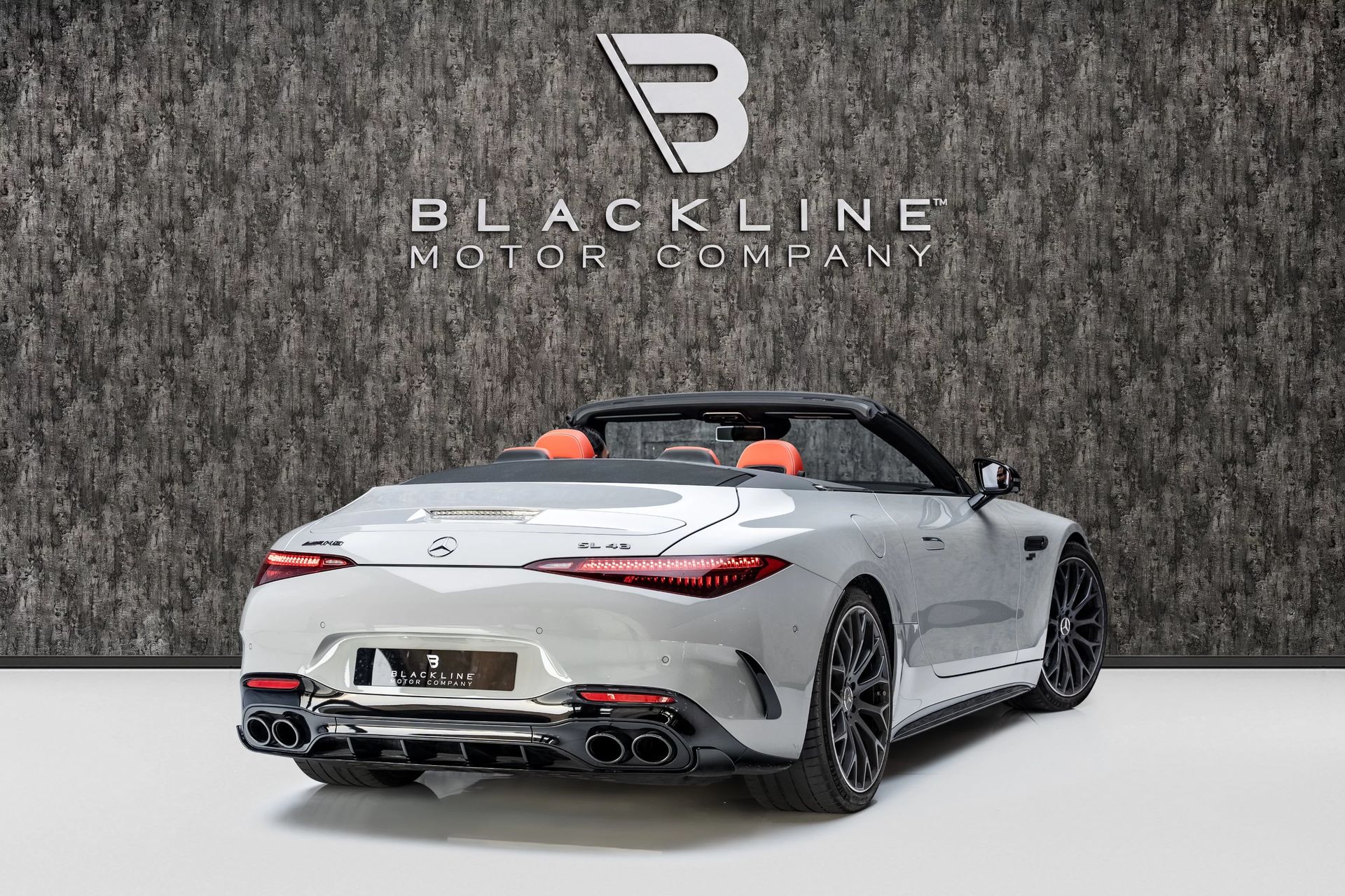 2025 Mercedes-Benz SL photo 4
