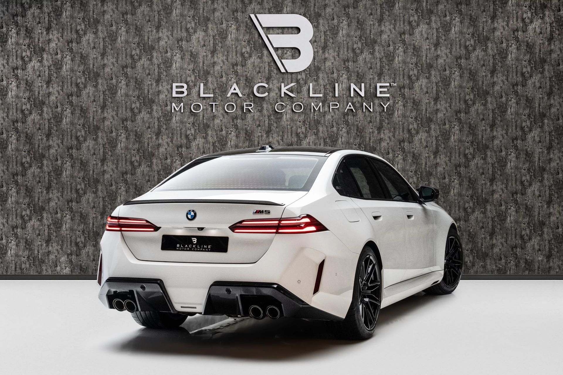 2025 BMW M5 photo 4