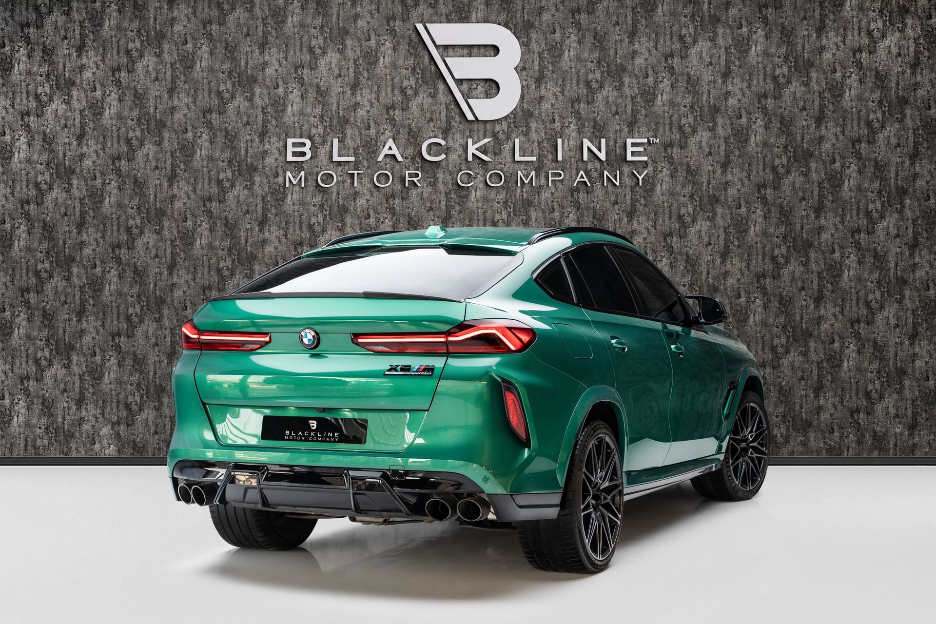 2025 BMW X6 photo 3