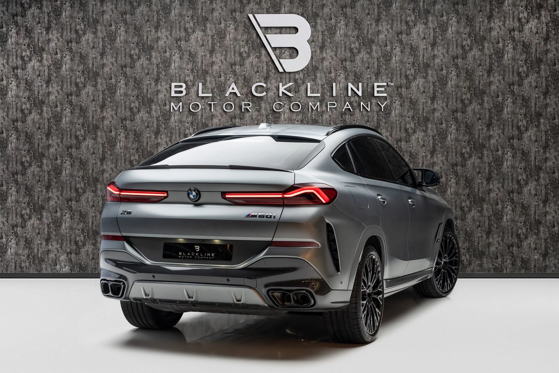 2025 BMW X6 photo 3