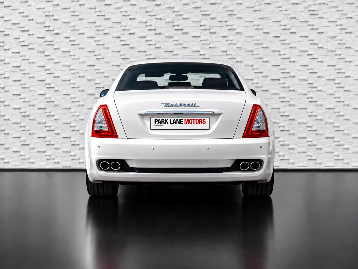 2011 Maserati Quattroporte photo 5