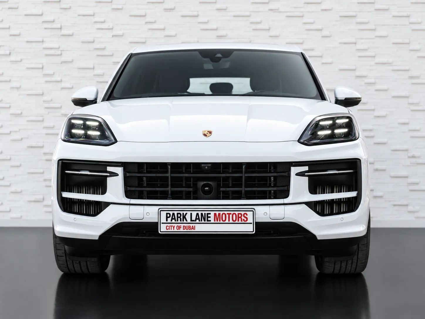 2024 Porsche Cayenne photo 3