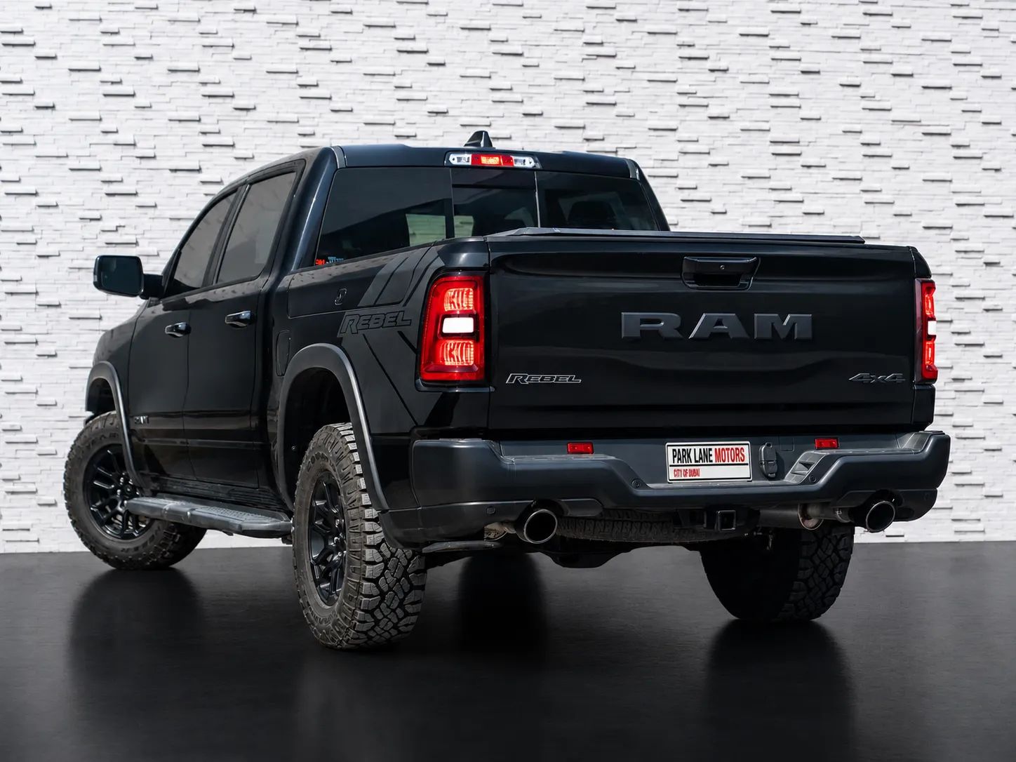 2025 Ram 1500 photo 2